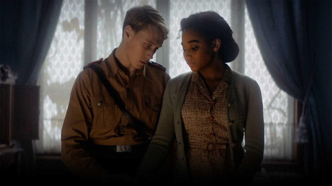 Где соприкасаются руки