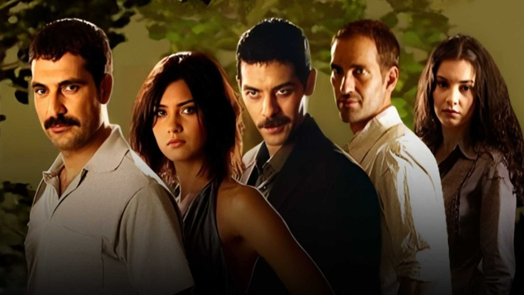 Под сенью лип