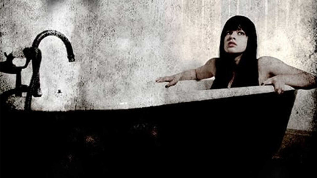 В этих стенах