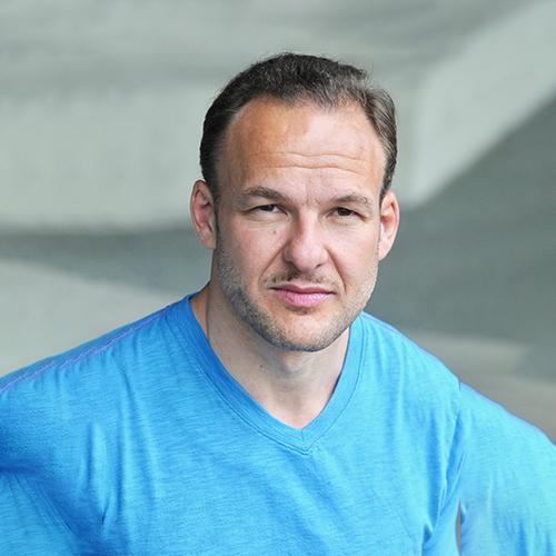 Альфредо Таварес