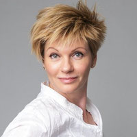 Анна Ардова