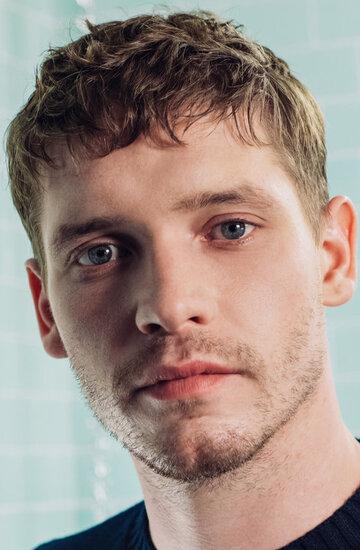 Billy Howle