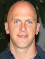 Брэдли Букер