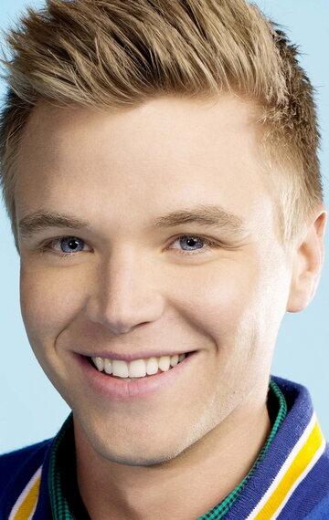 Brett Davern
