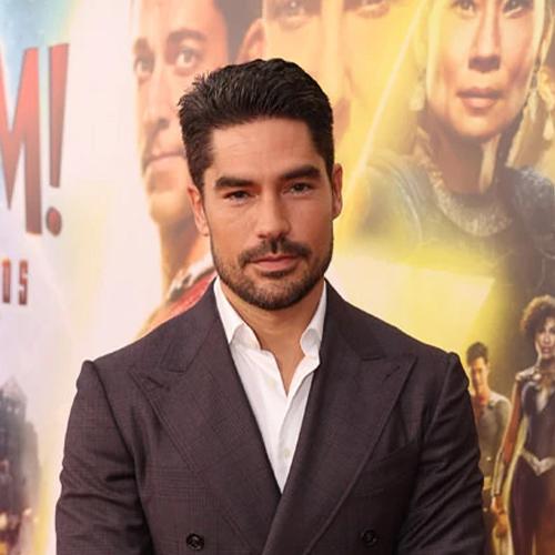 Д.Дж. Котрона