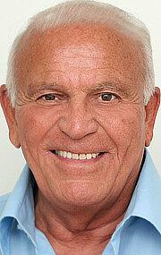 Энцо Дж. Кастеллари