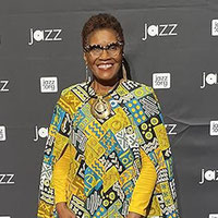 Эстер Брукс