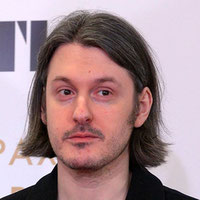 Илья Найшуллер