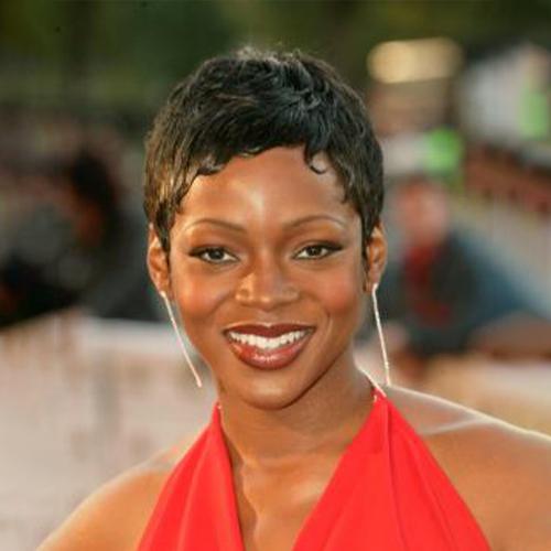 Кэролайн Чикези