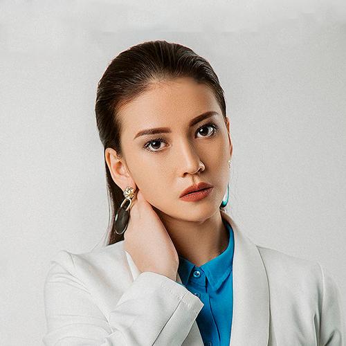 Комола Омон