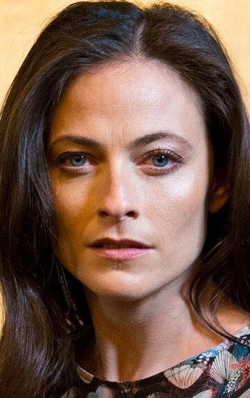 Lara Pulver