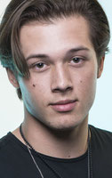 Leo Howard