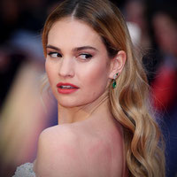 Лили Джеймс