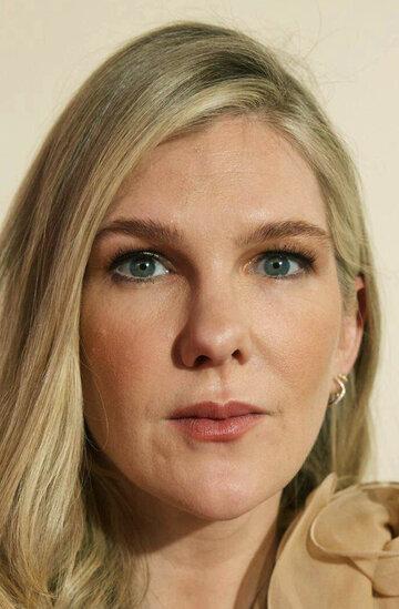 Lily Rabe
