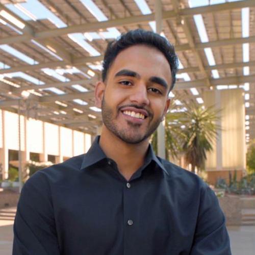 Никхил Дэйв