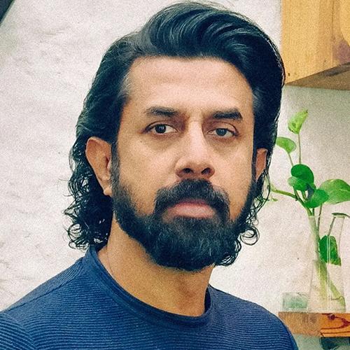 Нилеш Дивекар