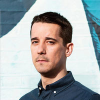 Оливер Смит