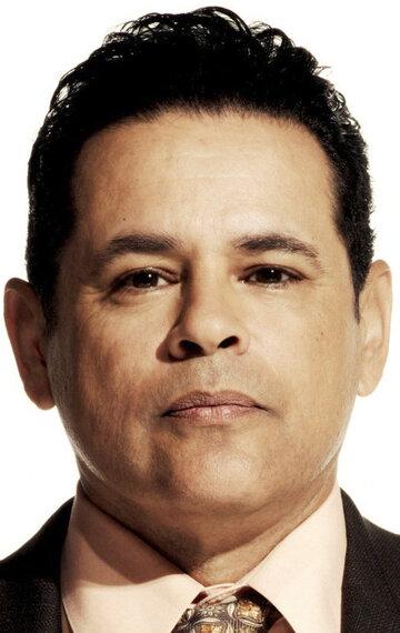 Raymond Cruz