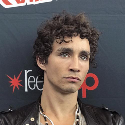 Robert Sheehan