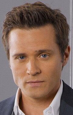 Seamus Dever