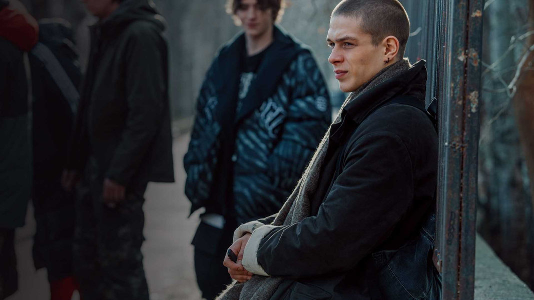 Чёрная весна