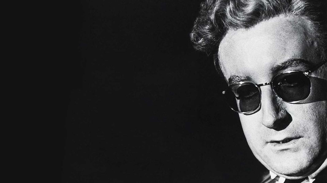 Доктор Стрейнджлав, или Как я научился не волноваться и полюбил атомную бомбу