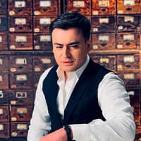 Али Отажонов