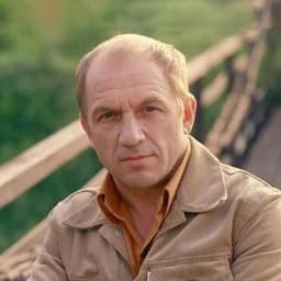 Лев Дуров