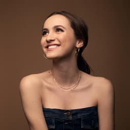 Maude Apatow